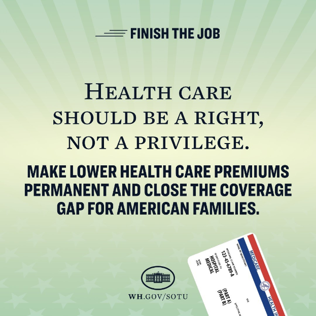 Plakat mit dem Text "Beende den Job: Gesundheit sollte ein Recht sein, nicht ein Privileg" und einer Karte mit der Aufschrift "Mache niedrigere Gesundheitspauschalen permanent und schließe die Versorgungslücke für amerikanische Familien."