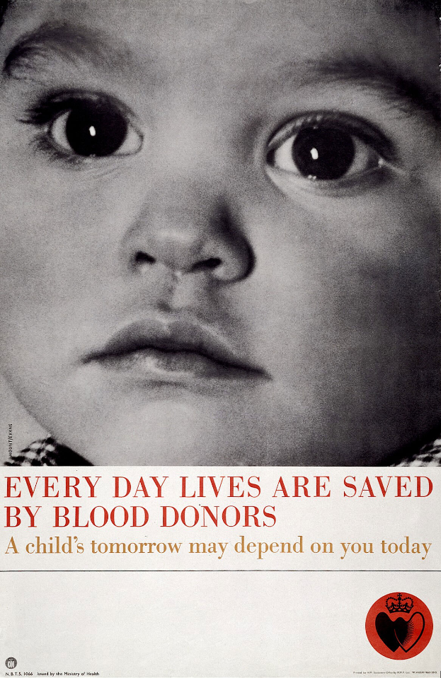 Ein Kindergesicht mit ernster Miene, umgeben von Text, der "Jeden Tag rettet Blutspenden Leben" in fetter, schwarzer Schrift lautet.