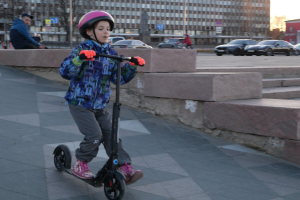 POL-REK: 250904-1: E-Scooter sind Fahrzeuge, nicht Spielzeuge - 8-jähriger bei Kollision verletzt