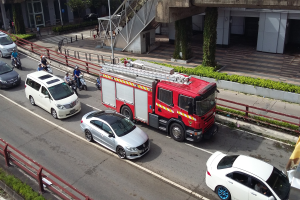 Ratingen: Feuer auf der A3 mit schwer verletztem Elektrofahrzeug-Insassen