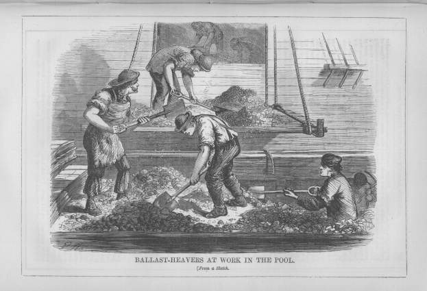 Schwarzes und weißes Bild von Menschen in einem Pool mit Schaufeln und dem Text "Ballast-Heavens bei der Arbeit im Pool" unten.